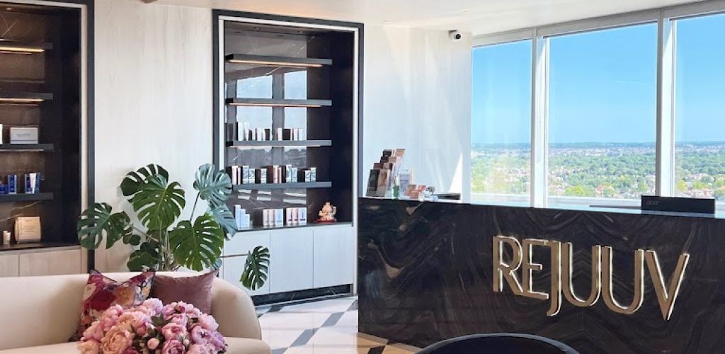 The clean, modern treatment room at Rejuuv Medi Spa near me in Markham, offering non-invasive treatment options for collagen stimulation.